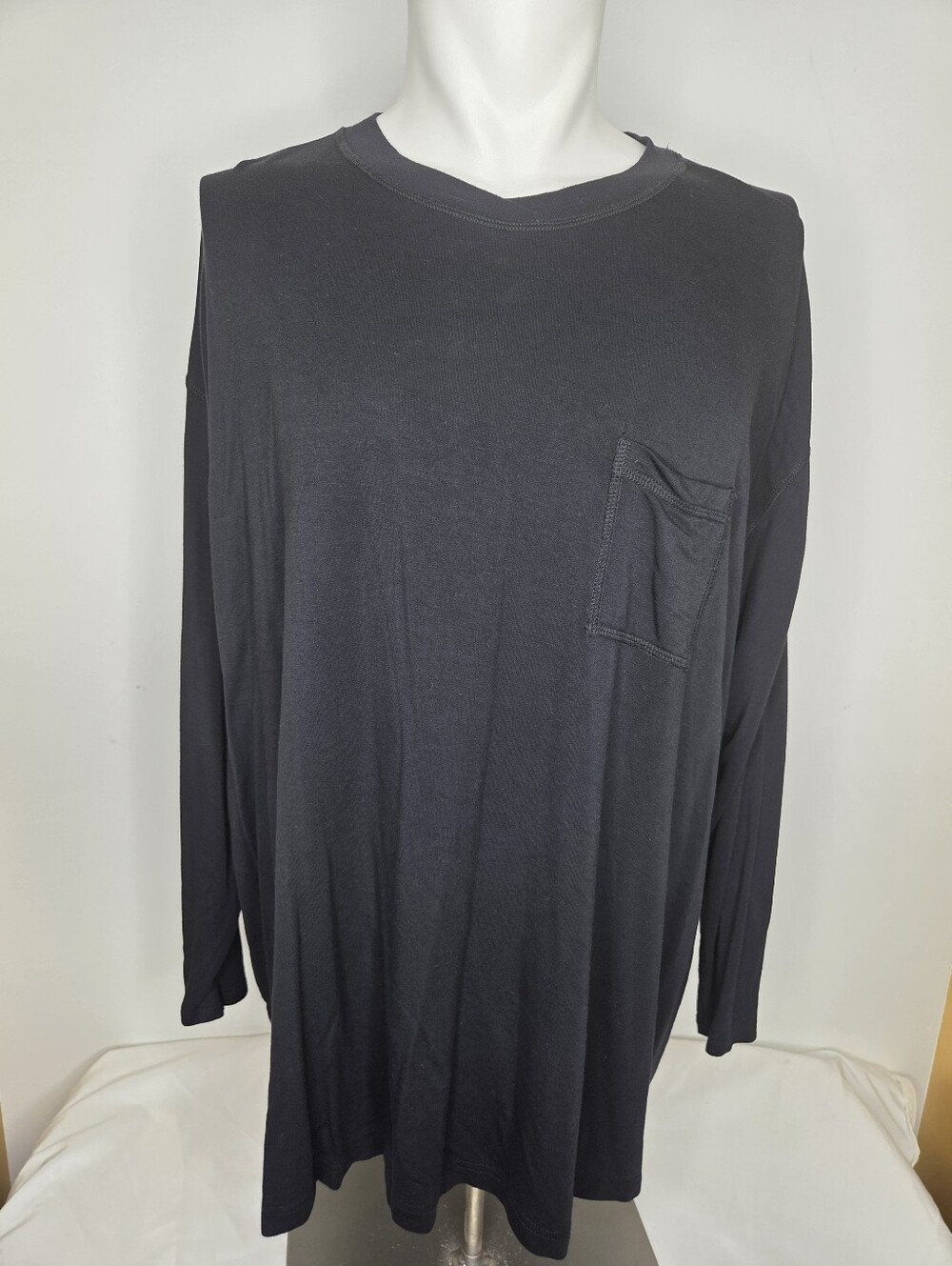 Isaac Mizrahi XL Black Long-Sleeve Pocket Tee